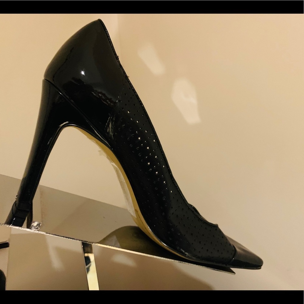 S37- 💰💰SALE 💰💰Franco Sarto black pumps size 10